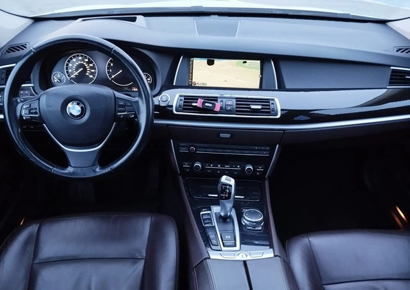 BMW 5GT cena 69900 przebieg: 212500, rok produkcji 2015 z Gdynia małe 106